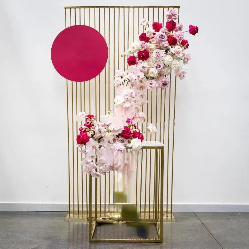 Shiny Gold Metal Frame Flower  – Dessert Table Backdrop recenzja i cena